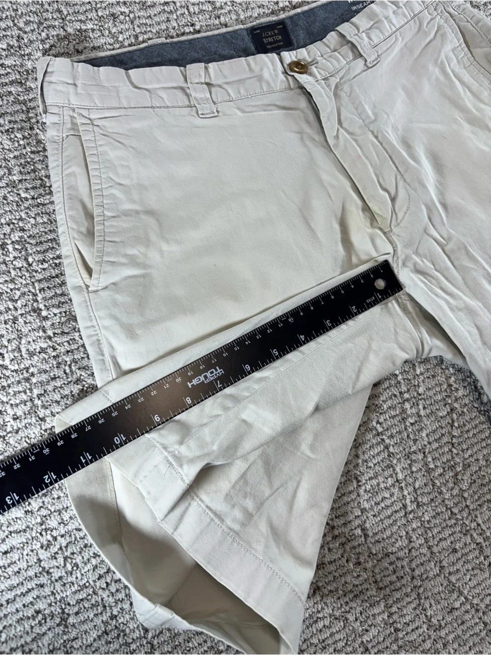 J. Crew Stretch Men’s Size 32‎ Beige 10.5” Chino Shorts